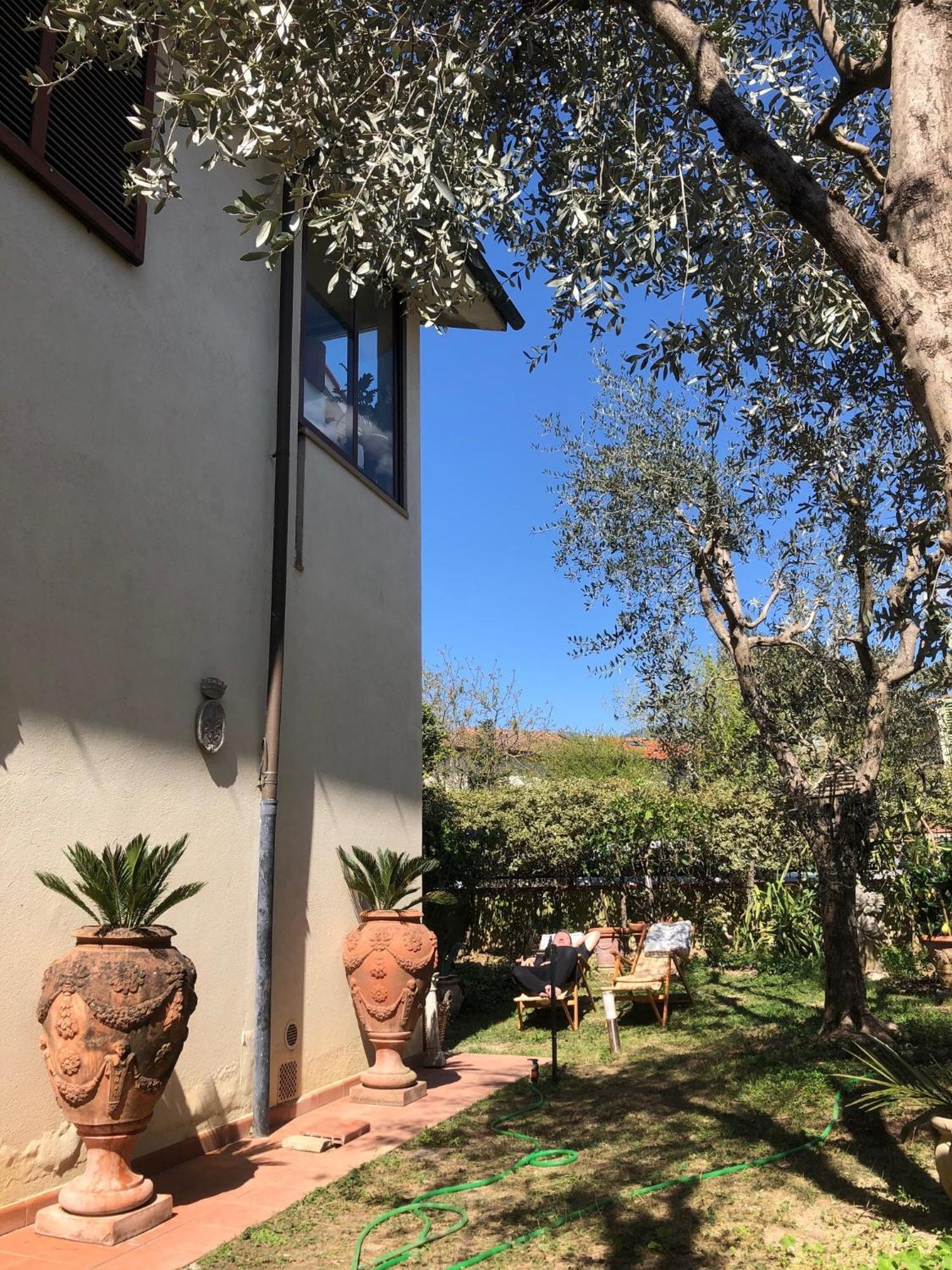 La Villa Bianca - Appartamento In Villa Sesto Fiorentino Bagian luar foto